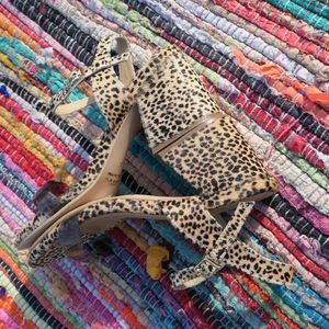 Kaanas Naples Pony Heel w/Vinyl Strap Leopard 6 NWT